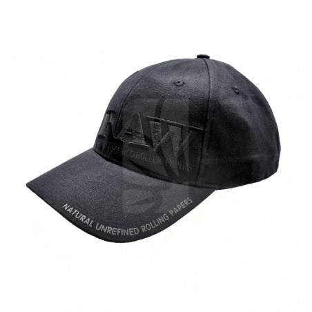 Gorra Black on Black + Poker de RAW barato