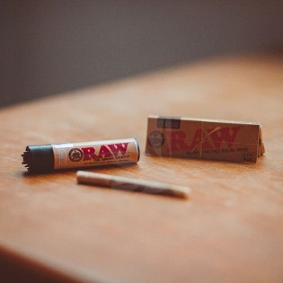 Mechero RAW CLIPPER Brown