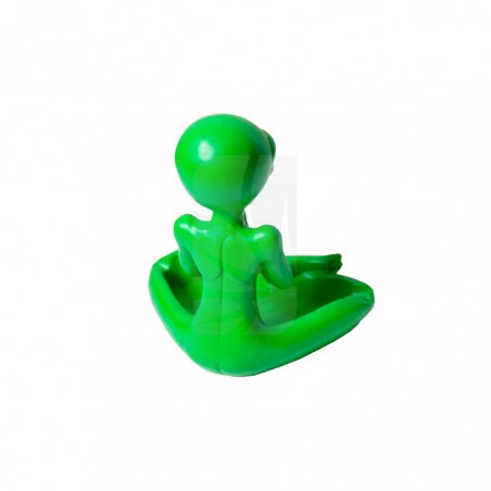 Cenicero Alien verde meditando