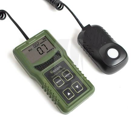 Measure Indoor Grow Lighting PAR Treegers Quantum